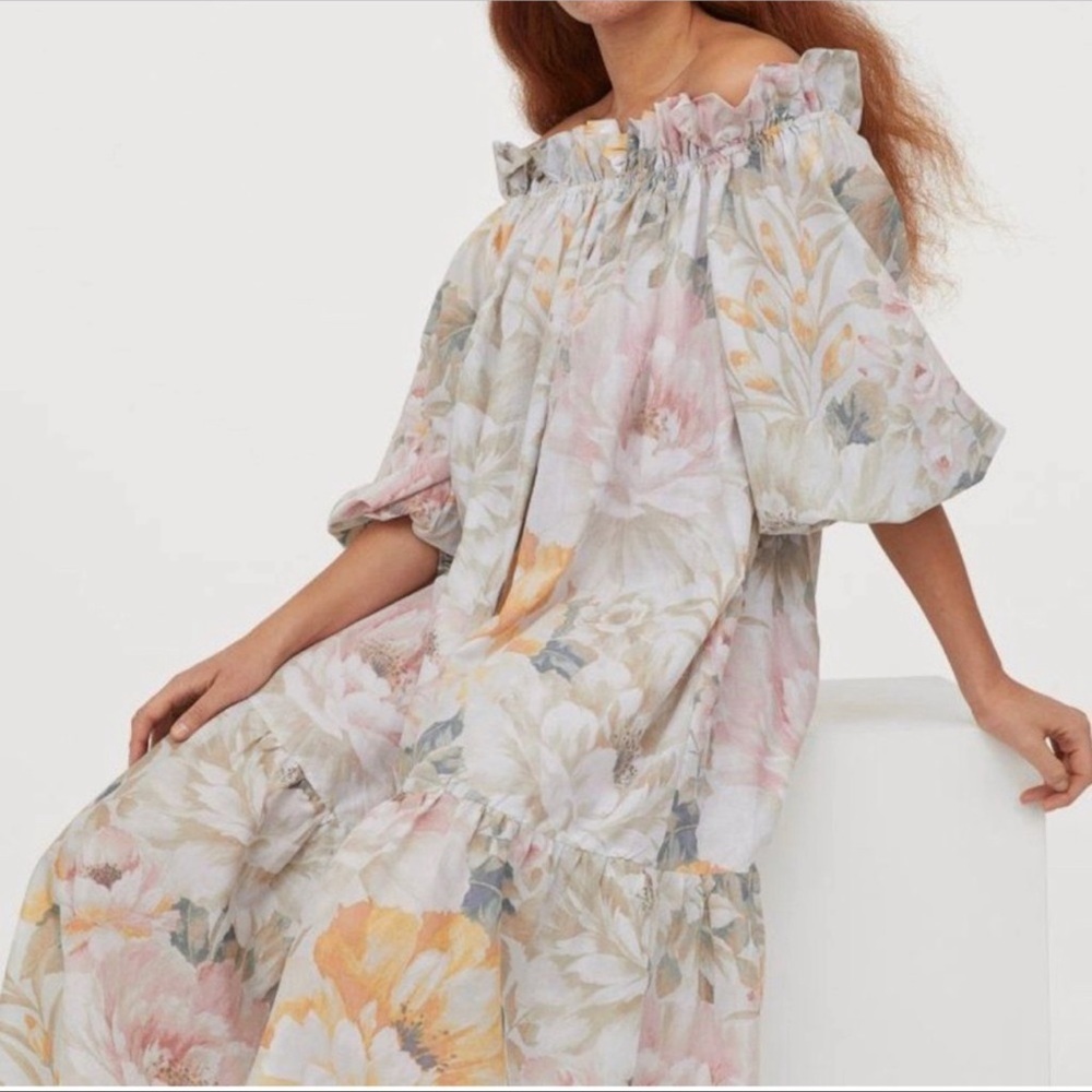 H&M floral off shoulder cotton blend dress. Bloggers favorite!